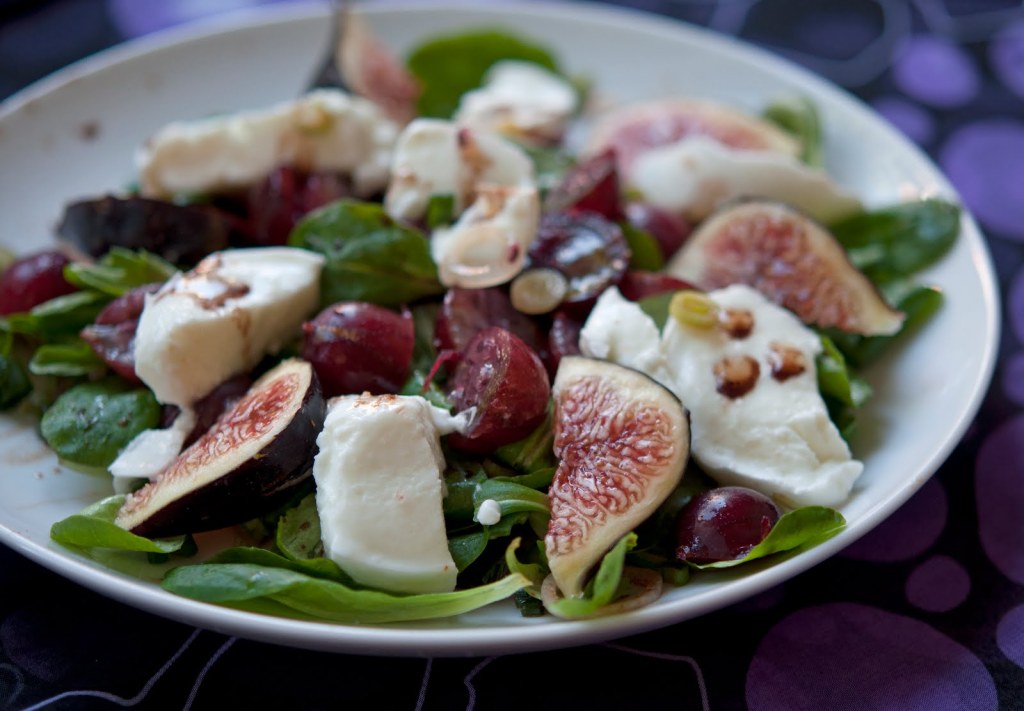 Pink Summer Salad with Gooseberries and Mozarella